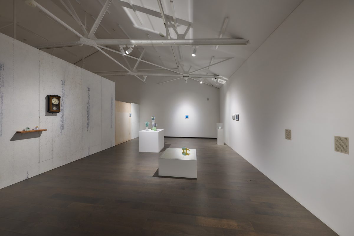 Installation view: SASAKI Leo, "Piling up like snowfall / Recollections from 2006"
Photo: Masayuki Hasegawa